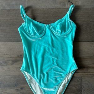 SOLID & STRIPED WOMENS ONE PIECE SWIMSUIT